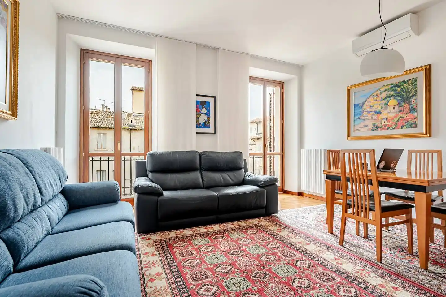 Appartamento Ascoli Piceno centro soggiorno con balcone e zona pranzo