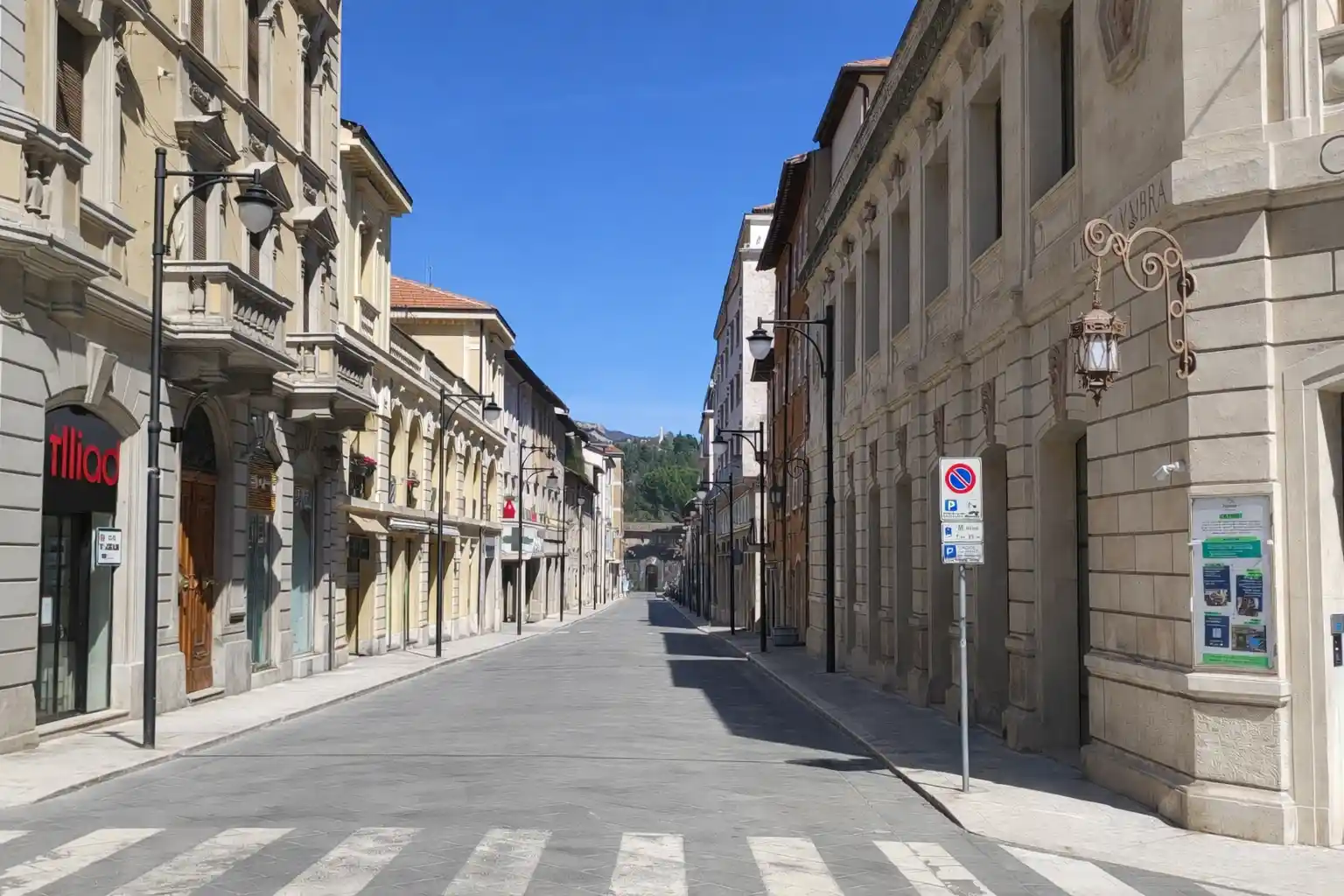 Via Trieste nel centro storico di Ascoli Piceno
